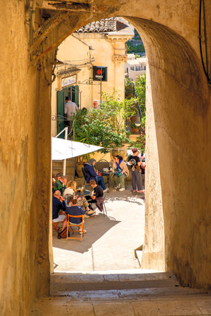 Bar del Duomo – enkel, lokal bar rett ved Duomo di San Giorgio i Modica