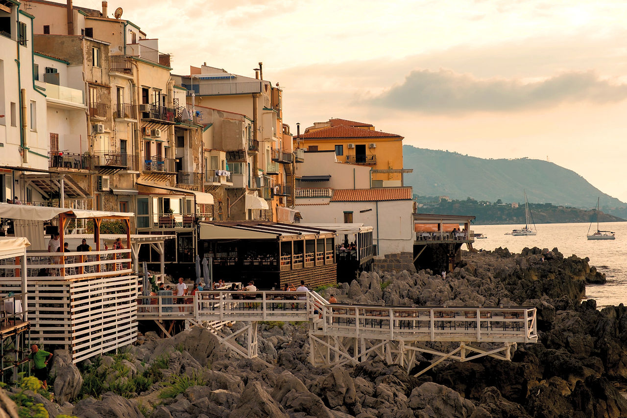 Bordomari i vannkanten, Cefalù, Sicilia