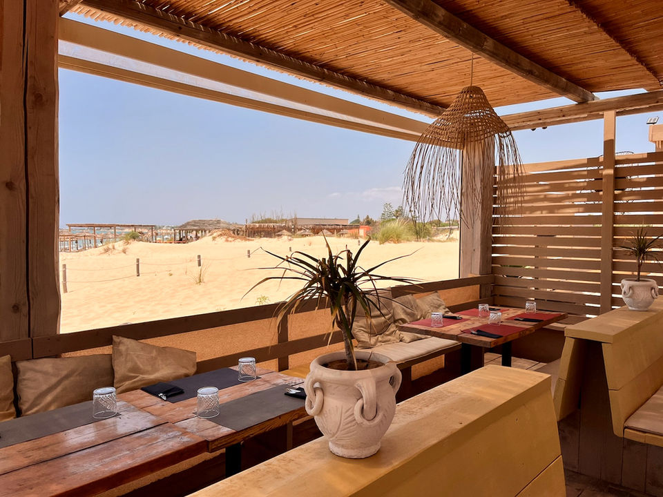 The restaurant at Puravita Beach Club south on Sicily