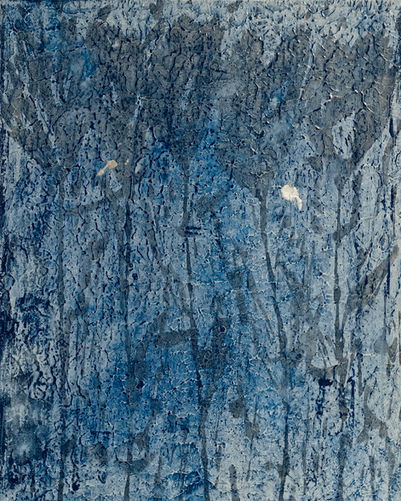 Inspired by Miles Davis « Kind of Blue » masterpiece album, this series of the same namesake, borrows the intentional coolness and its minimalist deep expressiveness.
Like the unprecedented freedom in improvisation during the recording of the album, the making of this series emphasises on mood, time and nuance. Each stroke is intentional, meditative and subtle, hanging in the air, suspended in time.