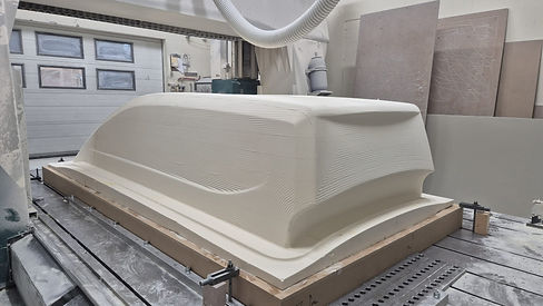 Hochdach bau. Fräsen des Grundmodells