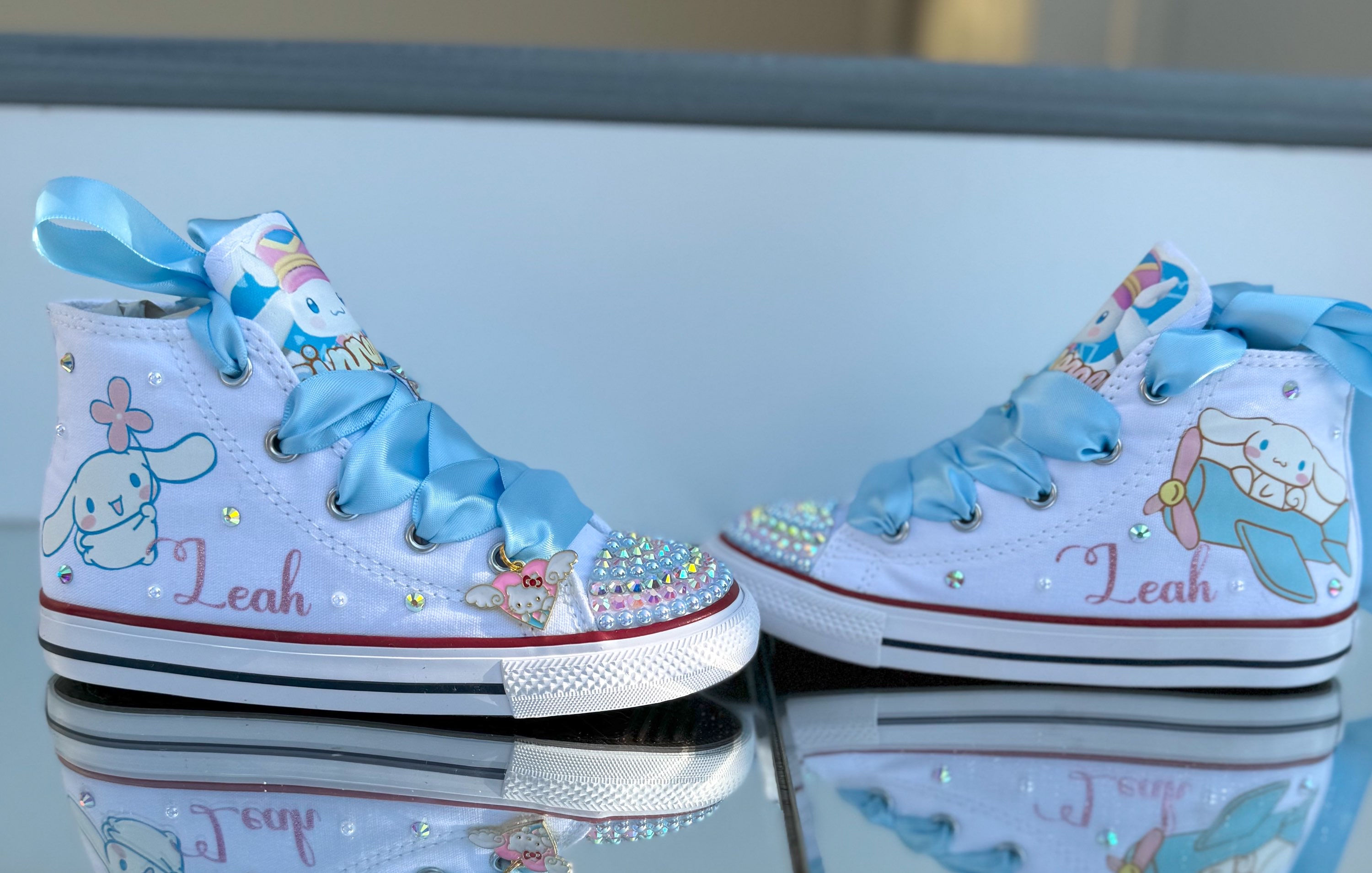 Cinnamon roll custom converse shoes 