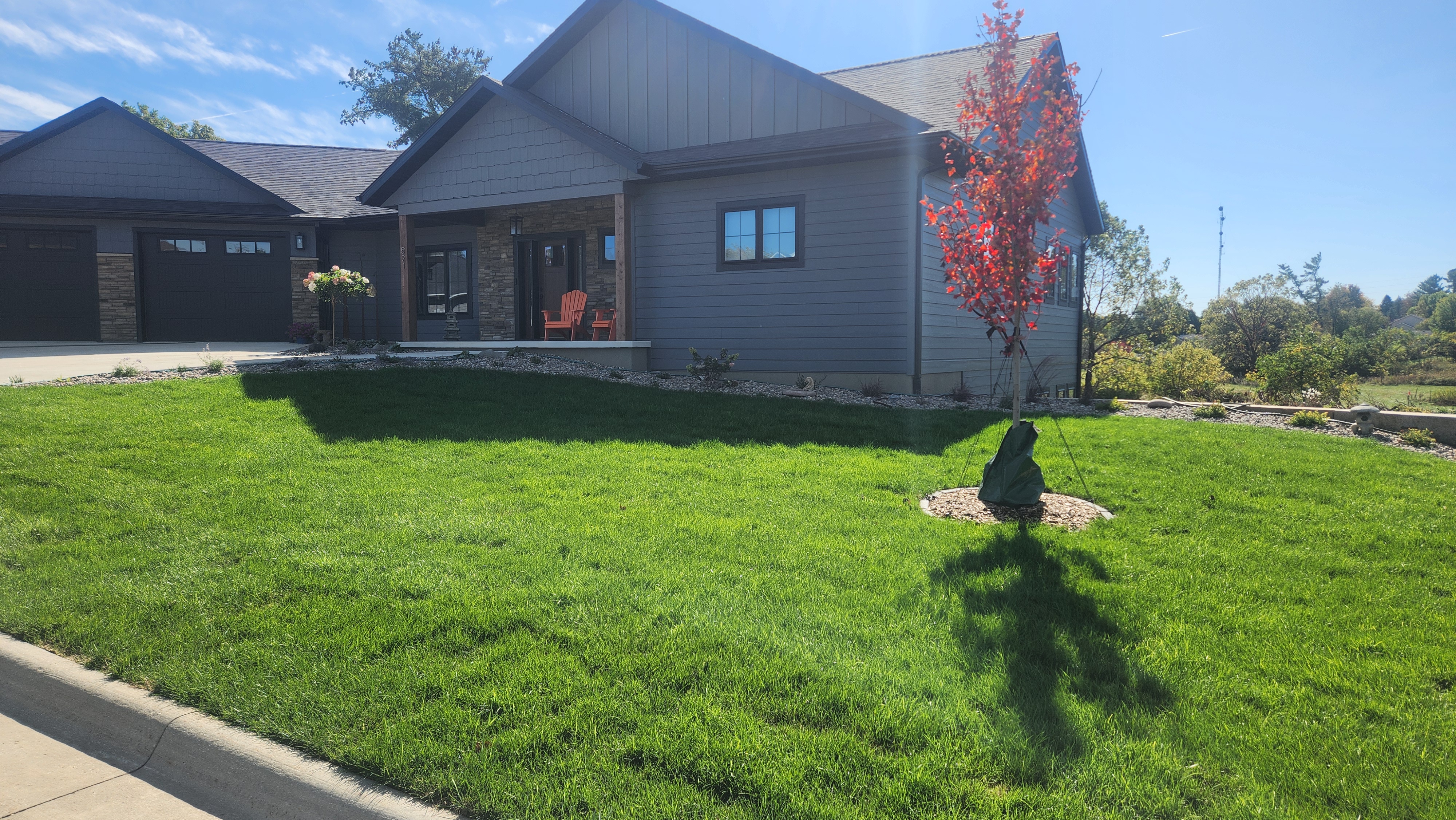 Larson Med Front Landscape