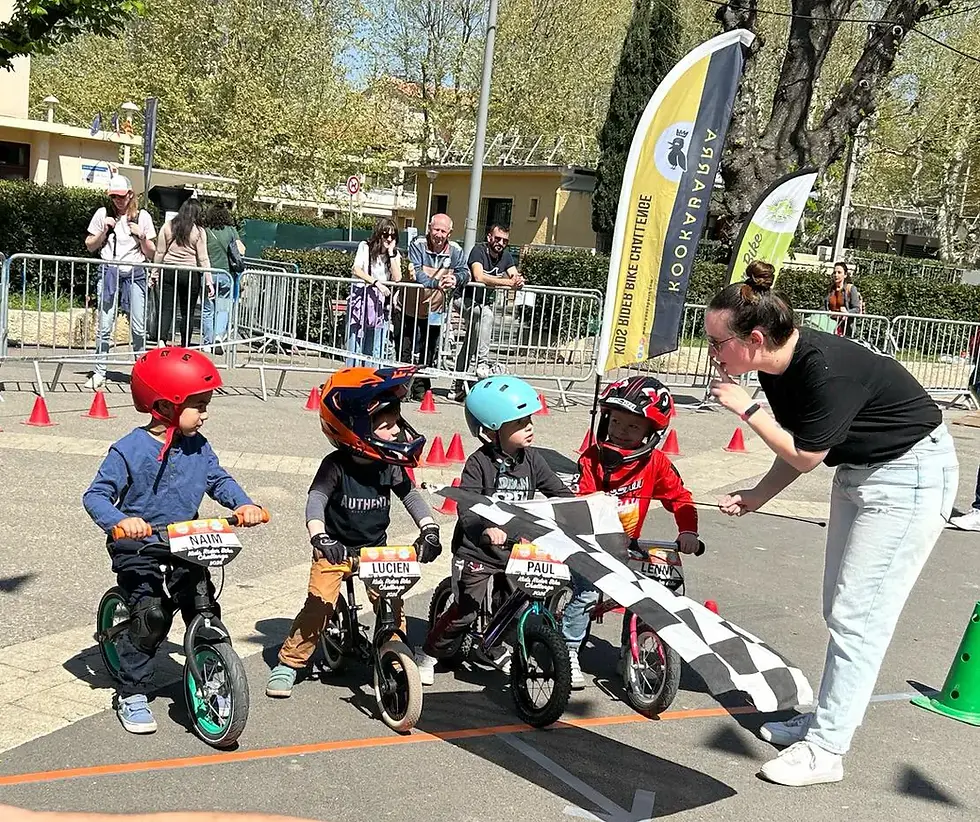 CHATEAUNEUF DU POPE (84)