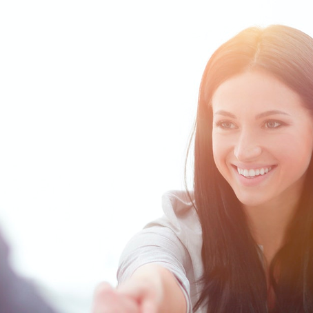 7 Psychological Tricks To Make a Good First Impression