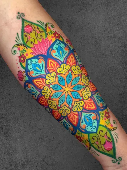henna color tattoo