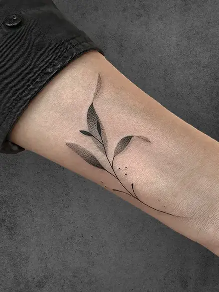 minimalist leaf tattoo