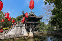 Návštěva Ho Či Minovova mauzolea s klienty na zájezdu s CK Cestuj s Honzou.