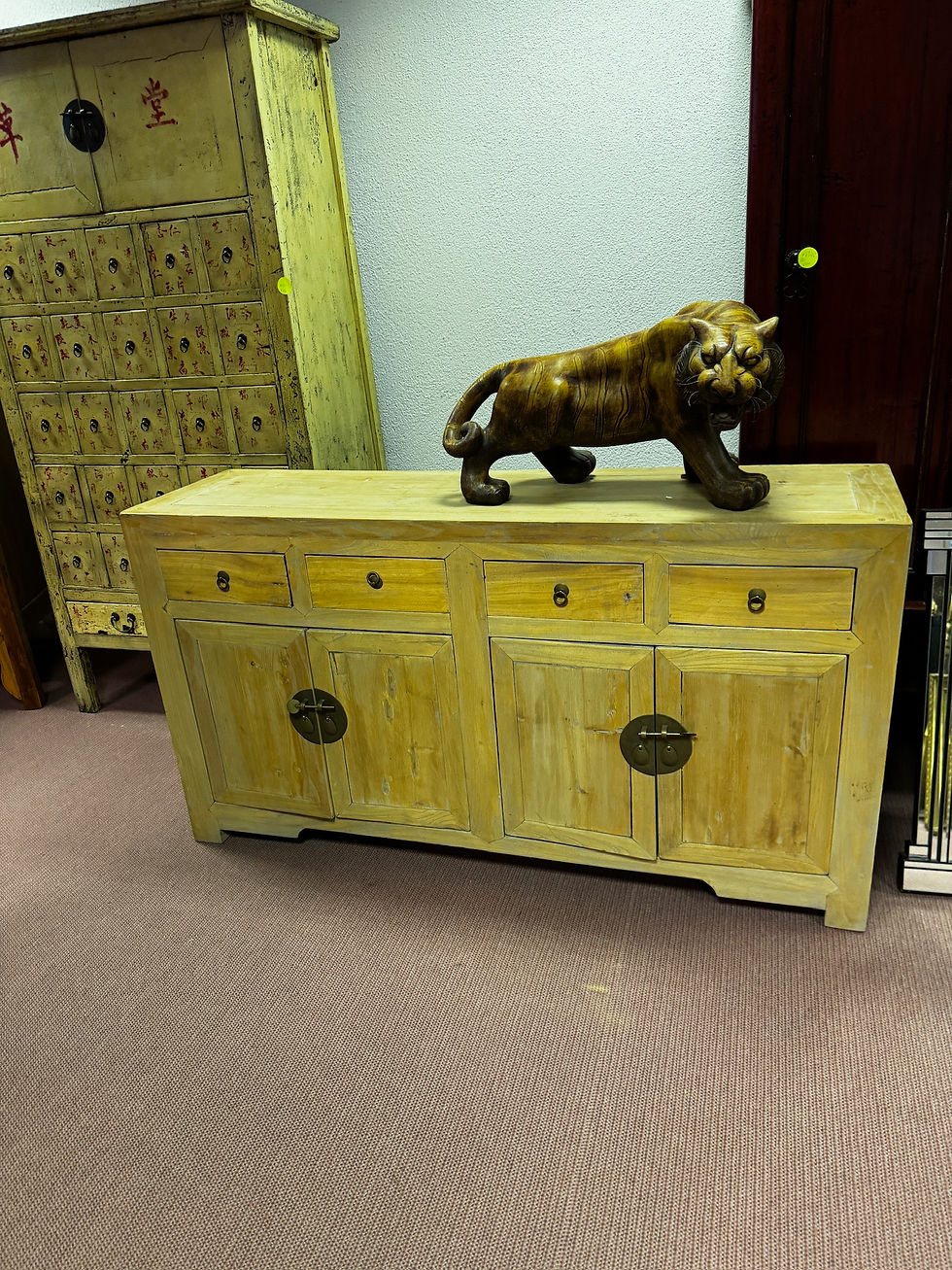 Chinesisches Sideboard antik in sehr gutem Zustand