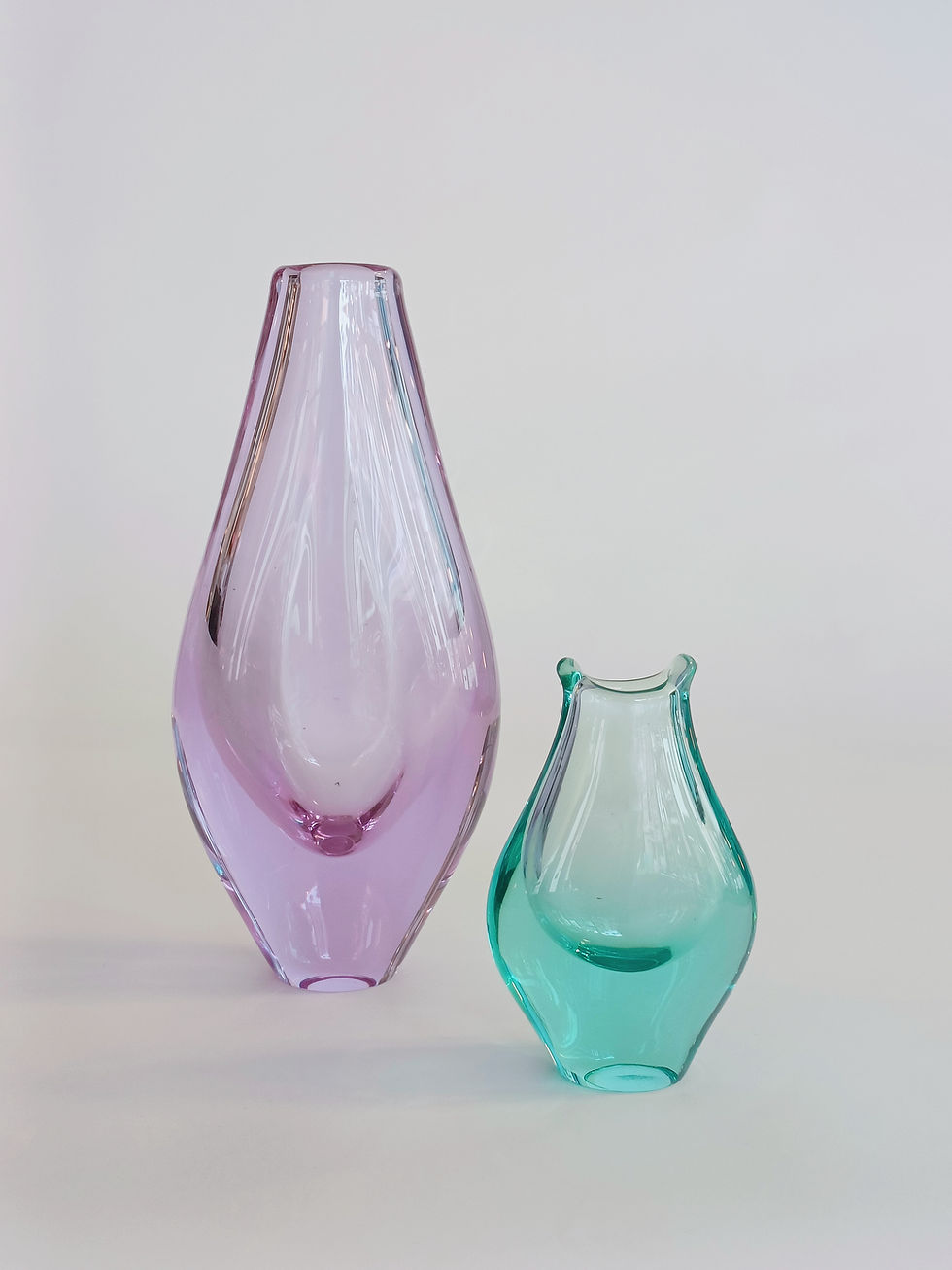 Thumbnail: Lilac alexandrite glass vase Miroslav Klinger