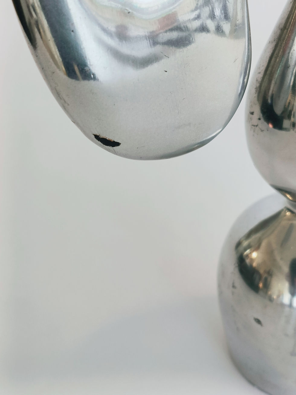 Thumbnail: Silver drippy candleholder