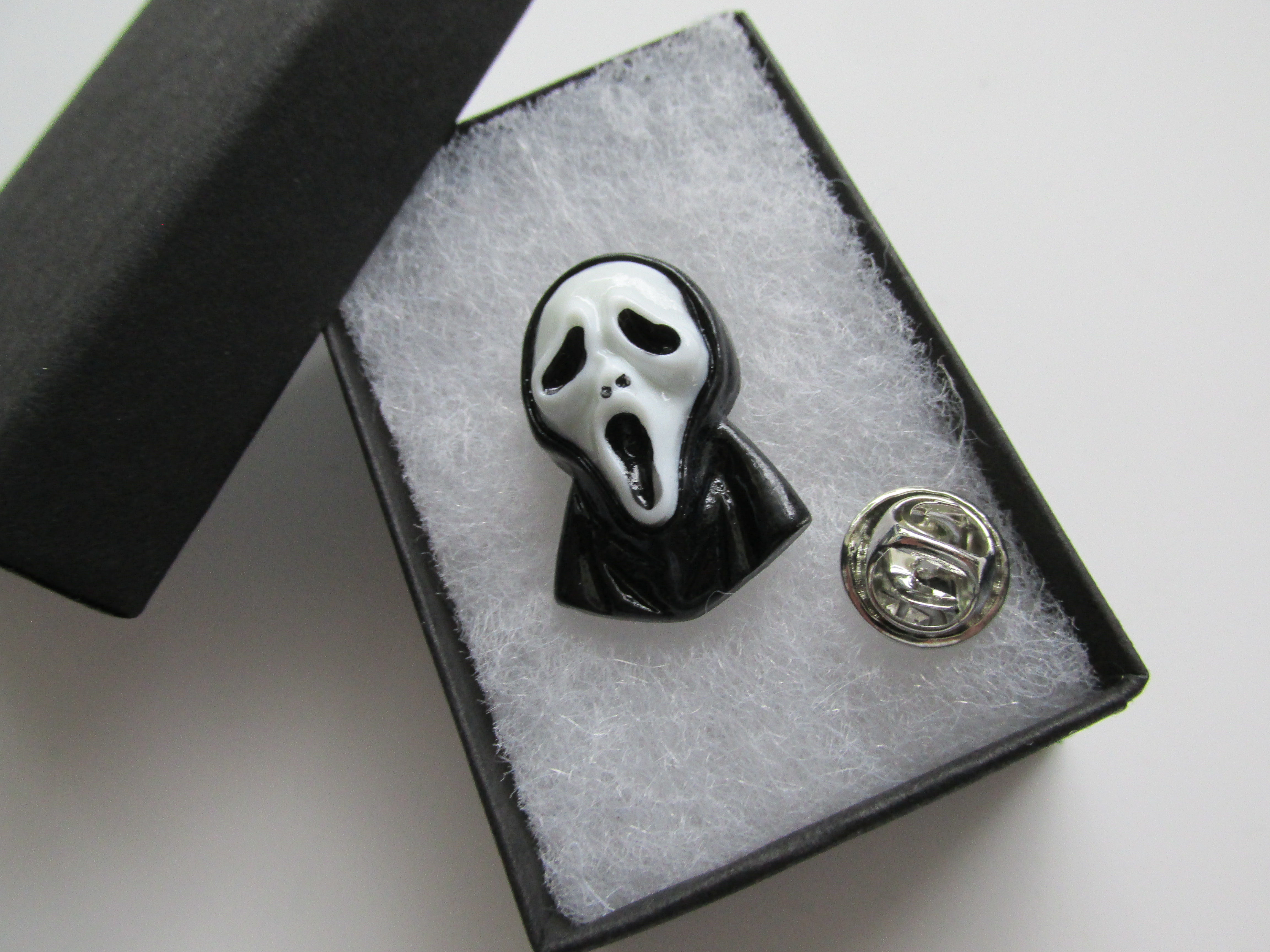 Handmade Halloween Themed - Spooky Screaming Ghost Brooch Tie/Lapel P