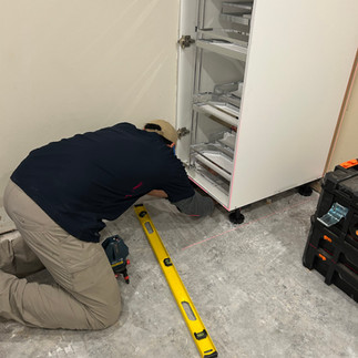 Man measuring with tape