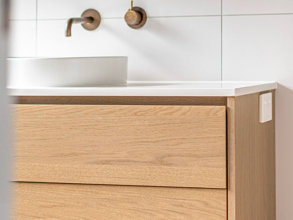 A modern soft and simple woodgrain bathroom vanity