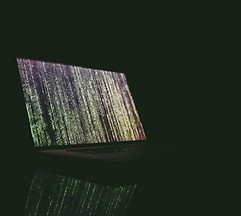Abarcamos diversas áreas críticas de ciberseguridad para garantizar que tanto individuos como empresas estén preparados para enfrentar las amenazas cibernéticas actuales. 