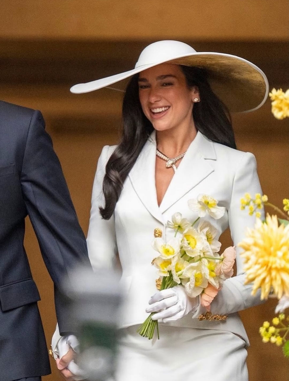 Gold details, gloves, and bouquet!
