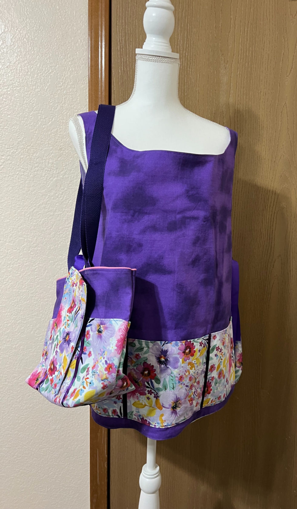 Thumbnail: Matching Reversible Apron / Large Tote Combo