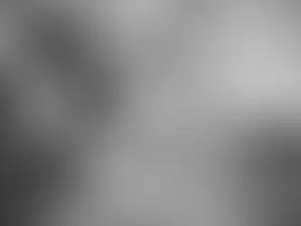 Persona rechazando un sobre con dinero, símbolo de integridad y lucha contra la corrupción.