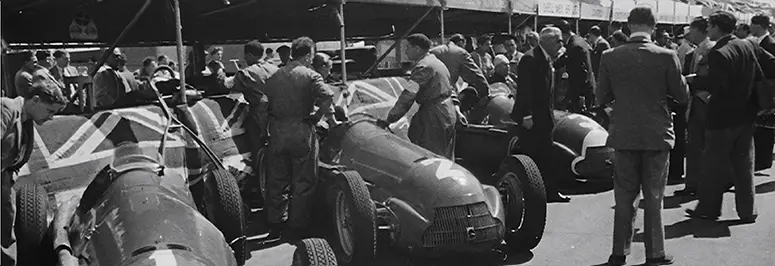 Parrilla de la temporada 1950 de Fórmula 1. El Gran Premio de Gran Bretaña, celebrado en Silverstone, Inglaterra.