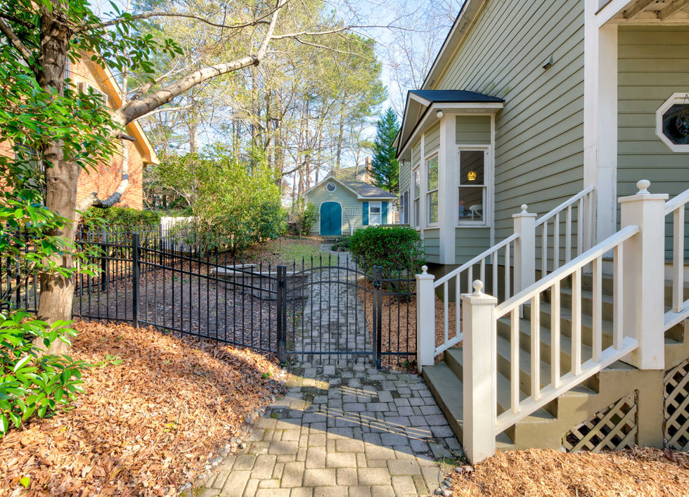 6033 Hampton Leas Exterior (9).jpg