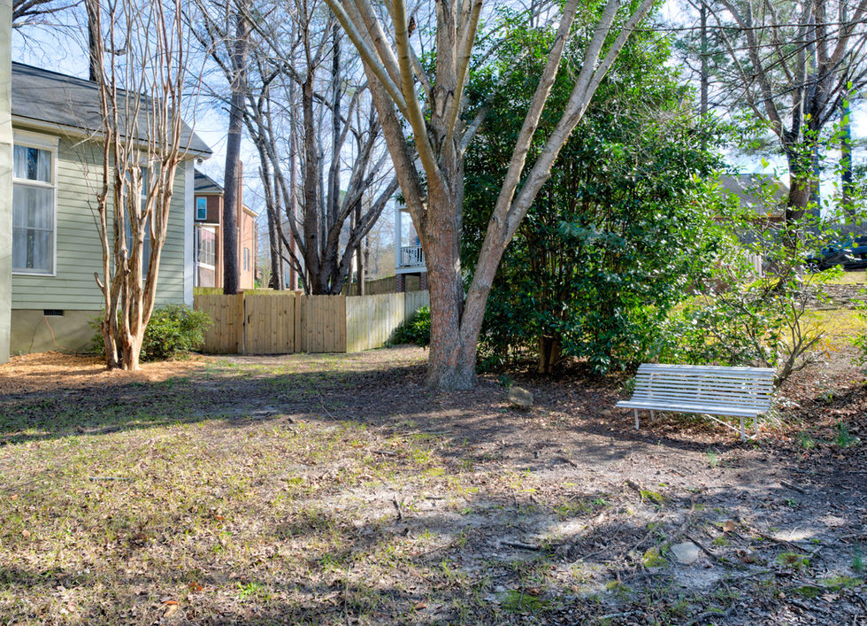 6033 Hampton Leas Exterior (5).jpg