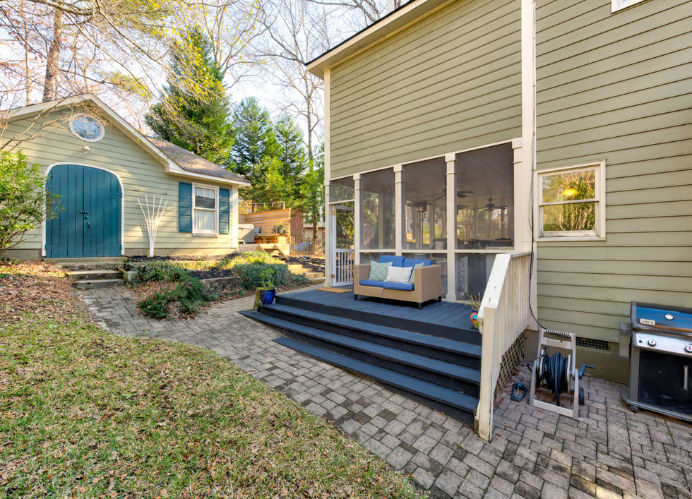 6033 Hampton Leas Exterior (11).jpg