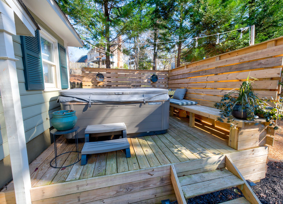 6033 Hampton Leas Exterior (15).jpg