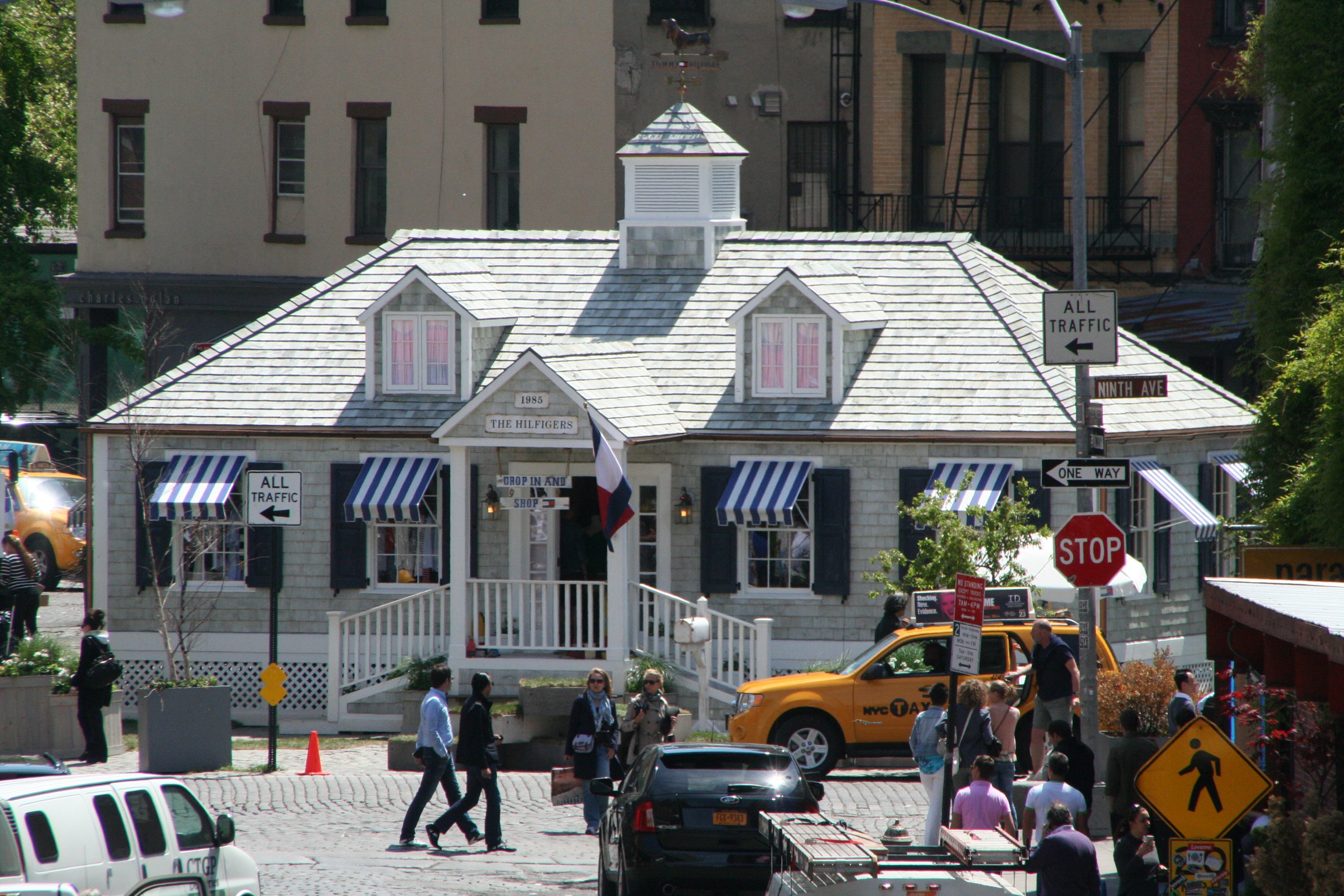 TOMMY HILFIGER PREP WORLD HOUSE