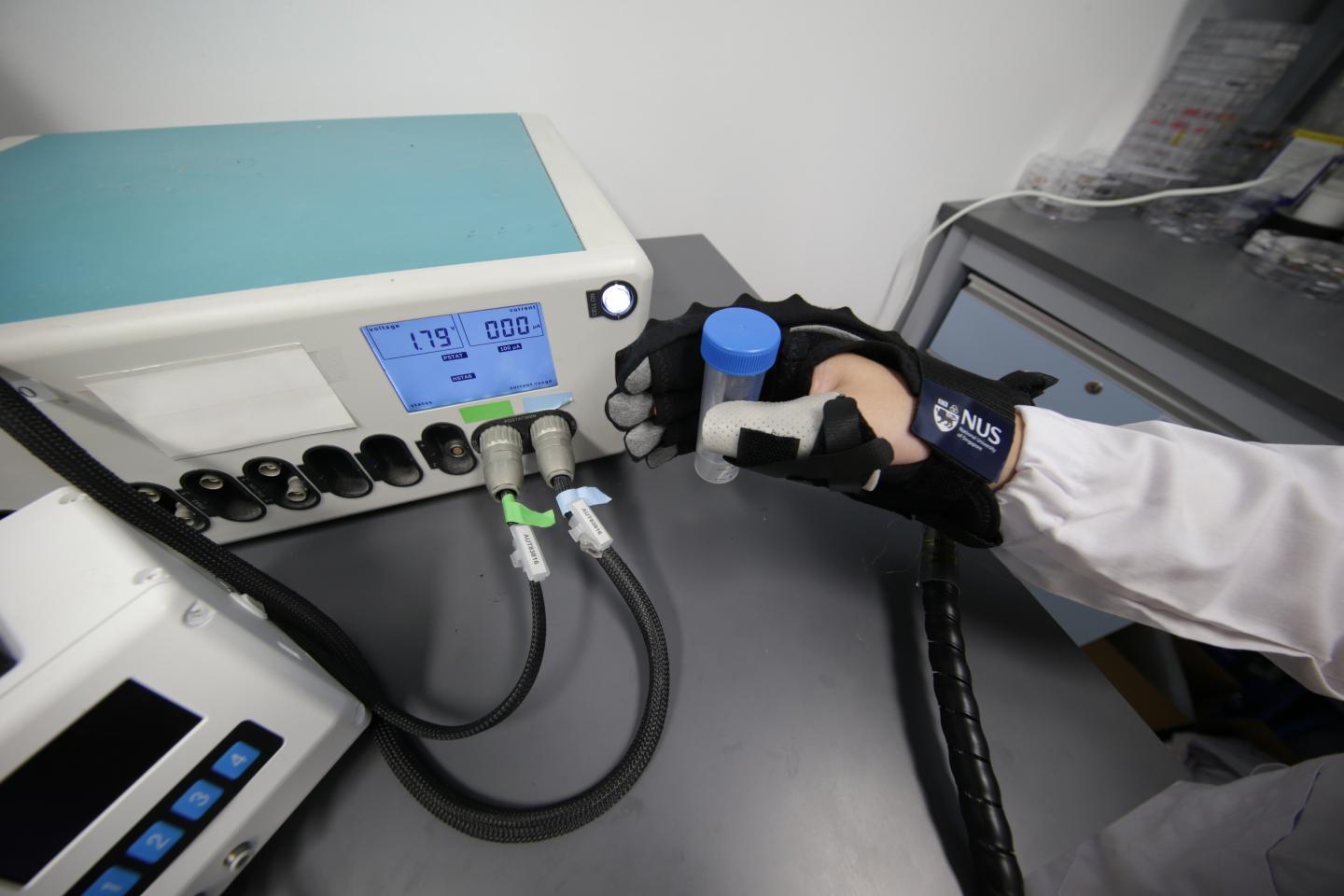RESEARCHERS HAVE DEVELOPED WIRELESS AND BATTERY-FREE STRAIN SENSORS