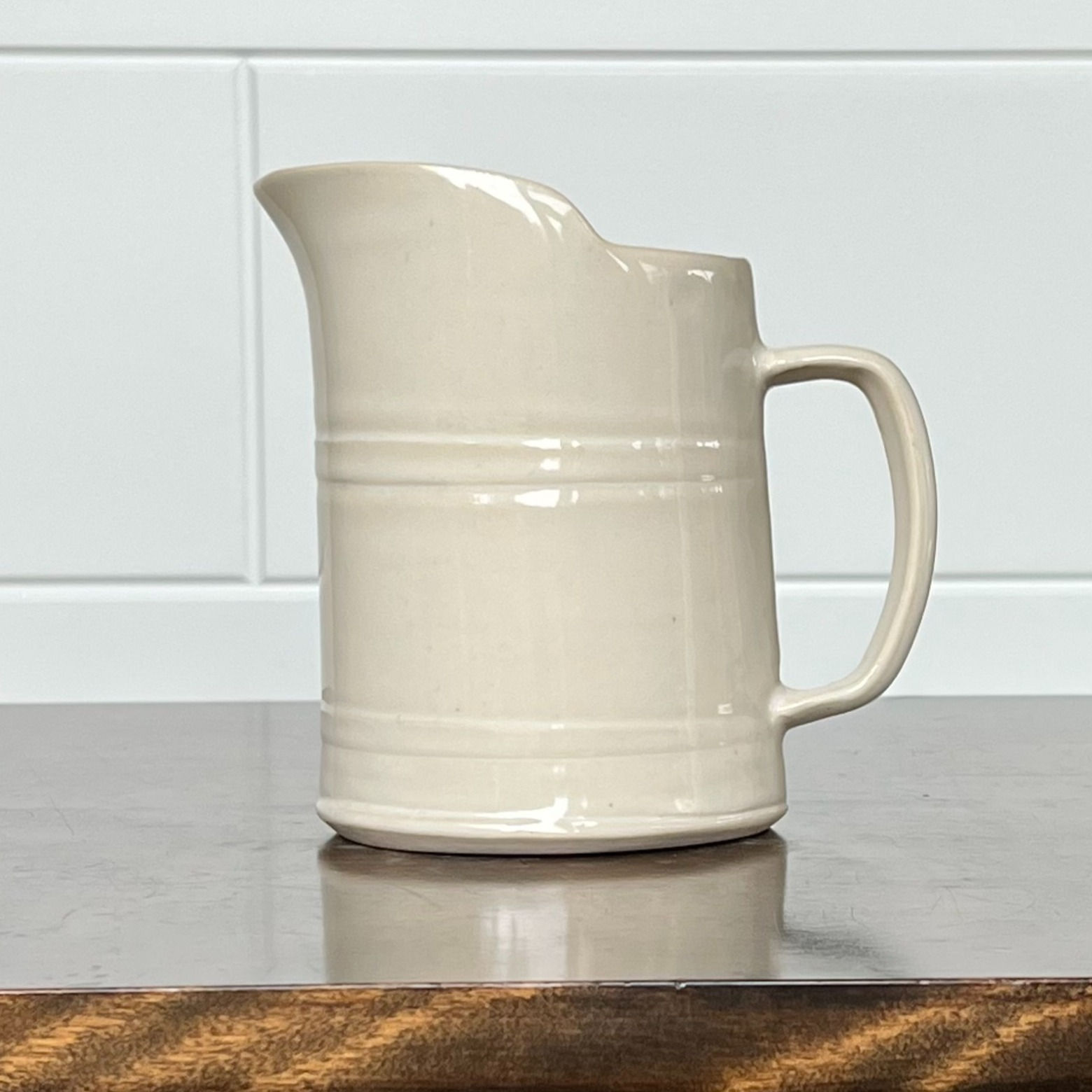 Martha Ridgy Pitcher 16 oz