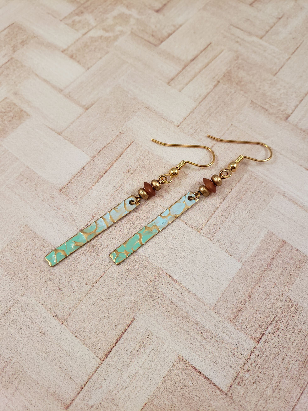 Thumbnail: Vogue Hammered Link Earrings