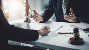 How To Choose The Right Lawyers For Business Formation