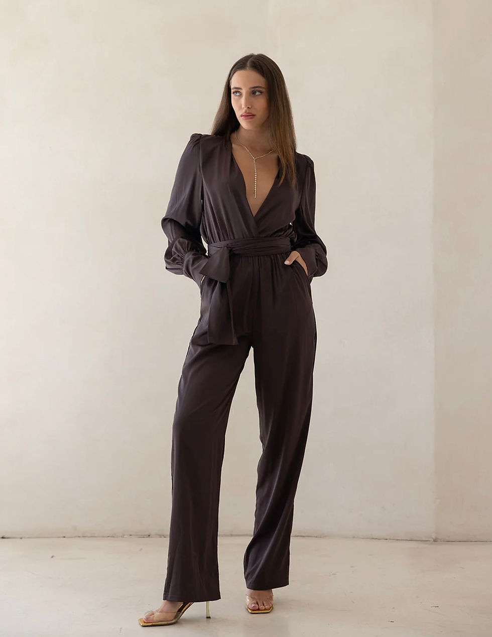 תמונה ממוזערת: אוברול סאטן לאירוע