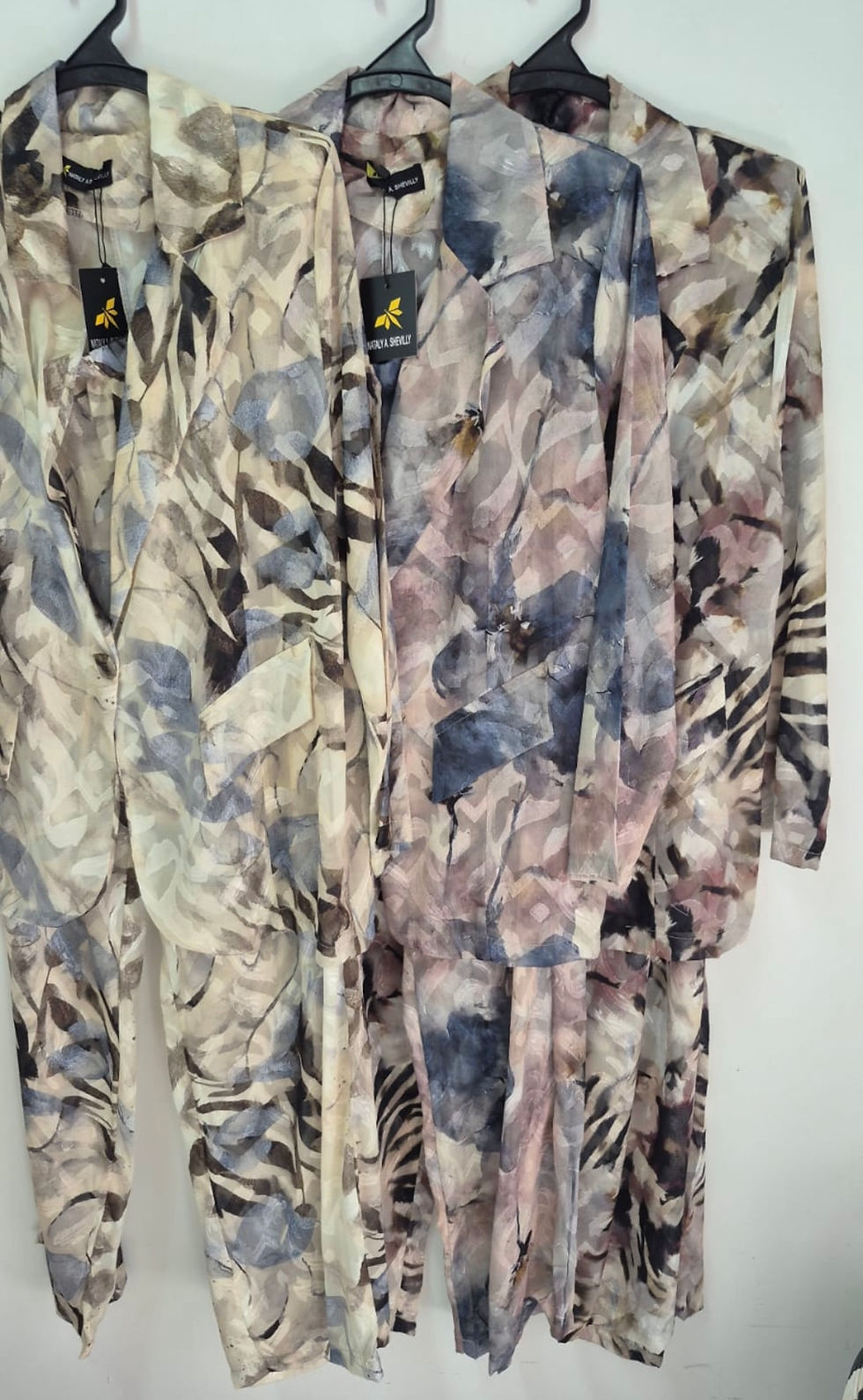 תמונה ממוזערת: חליפת גרנדה שיפון 