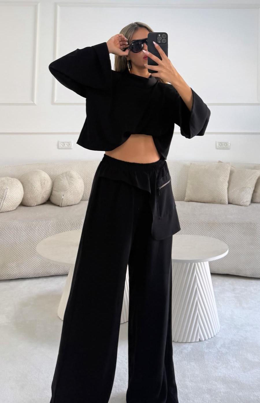 תמונה ממוזערת: חליפה שחורה