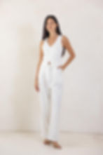 מכנסיים מחויטות