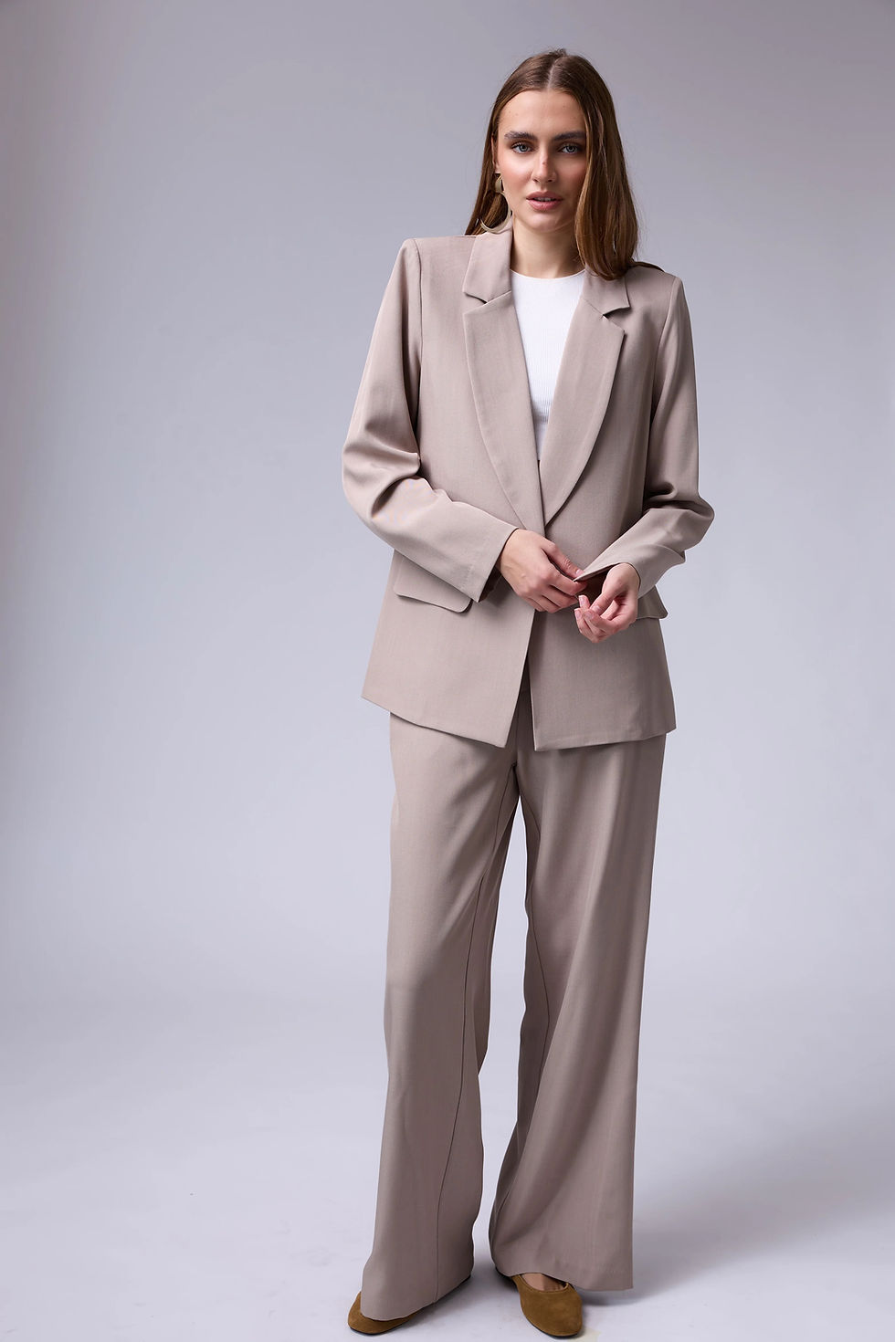 תמונה ממוזערת: חליפה מחויטת איזבלה