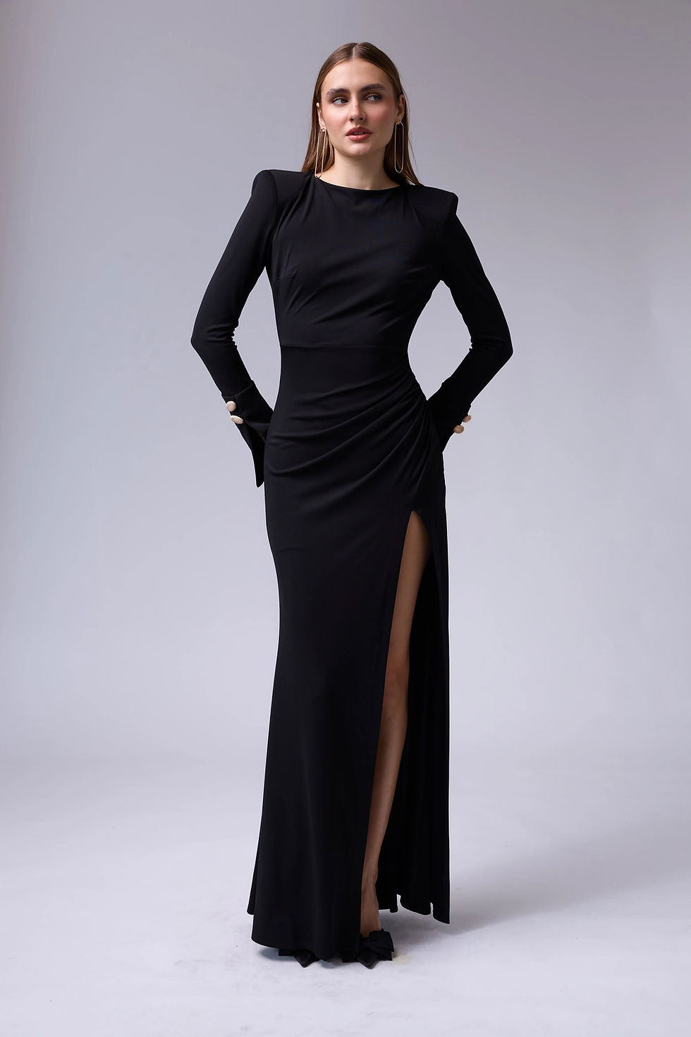 שמלה מקסי שחורה לאירוע