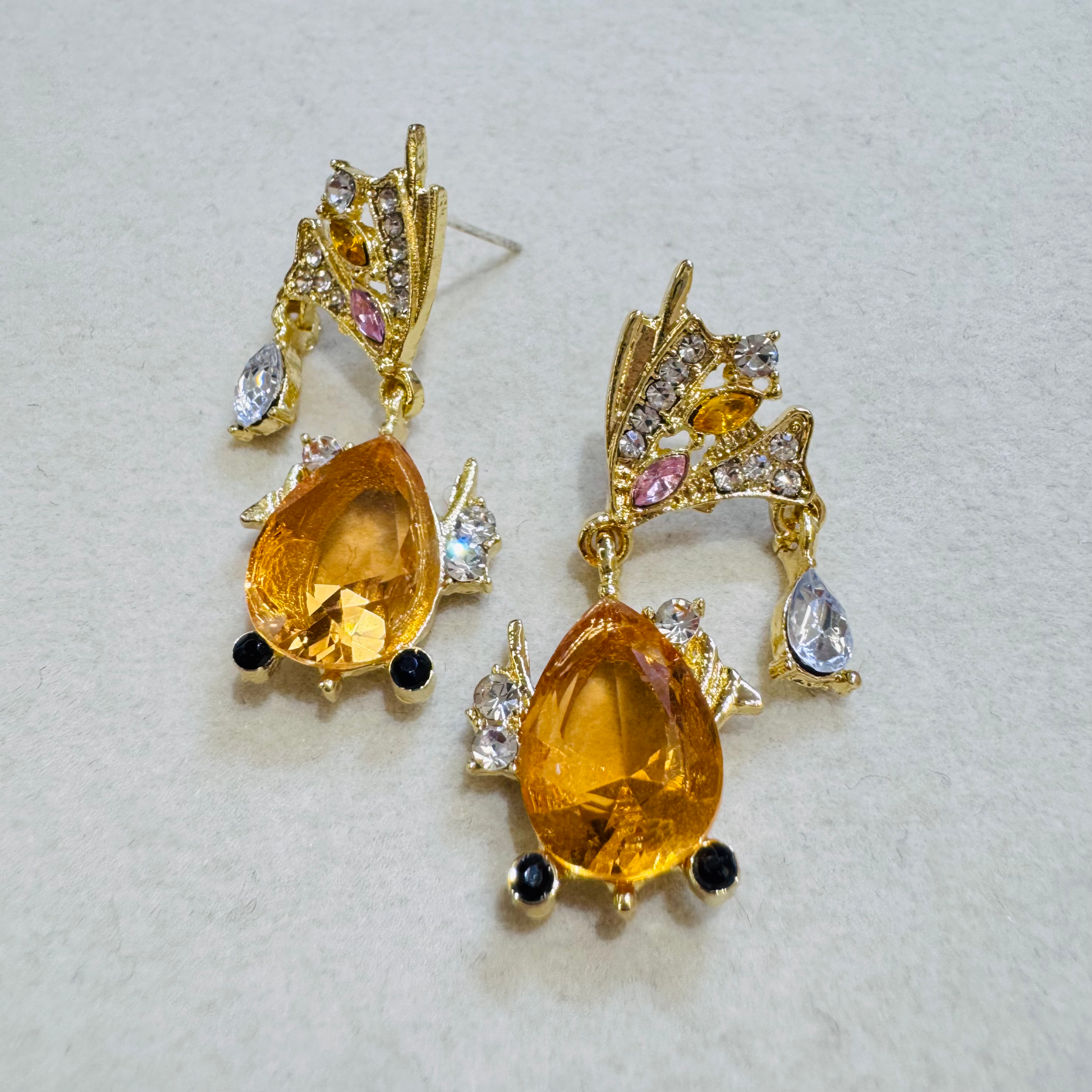 P0239カラフルビジューしずくピアス