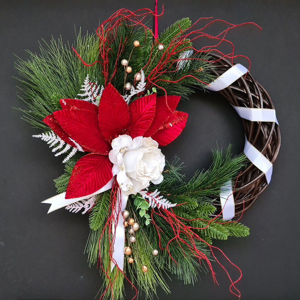 Winter Door Wreath "The Frosty Fantasies"