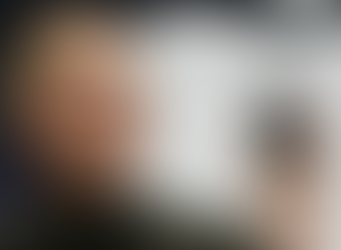 Steven Paul "Steve" Jobs (24 shkurt, 1955 - 5 tetor, 2011) ishte një ndërmarrës dhe shpikë