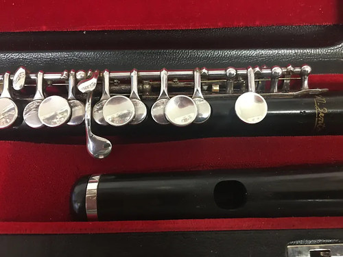 Professional piccolo from the Roy Seaman workshop, 