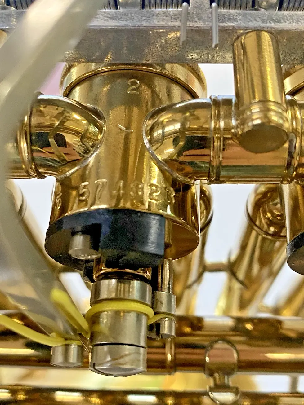 Thumbnail: Very Clean Used Conn 14D Single F French Horn, Lacquered; with Case, Mouthpiece