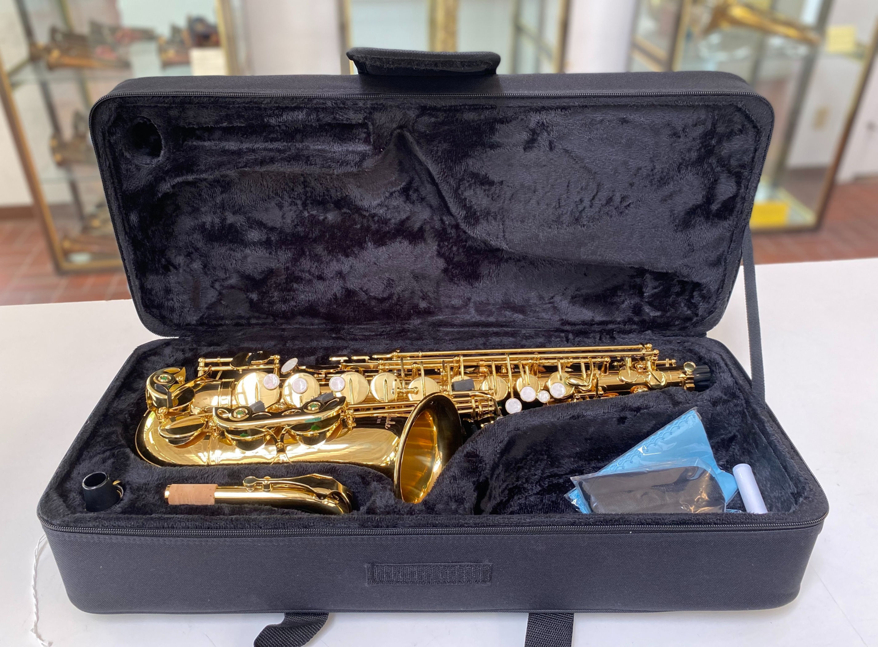 New Conn-Selmer Prelude PAS 111 Alto Saxophone;with Case, Mouthpiece