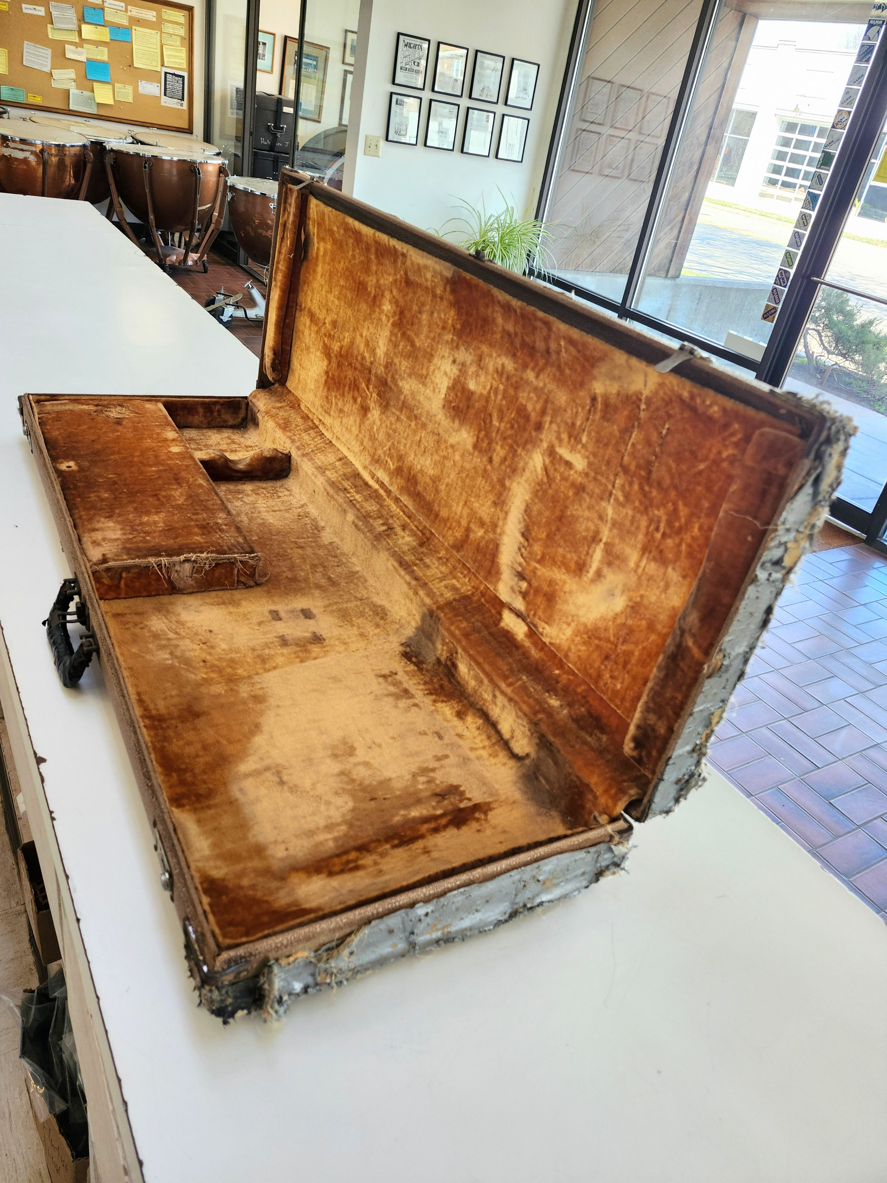 Vintage 1960 Fender Jazzmaster Case - Brown Tolex w/ Gold/Yellow Interior