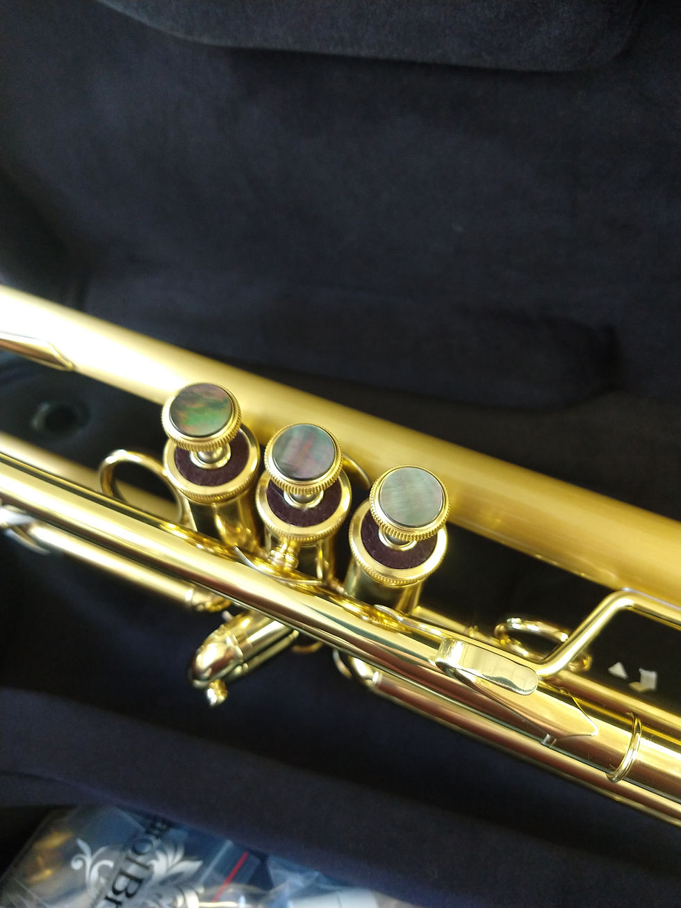 Thumbnail: New Carol Brass CTR-5000L-YLT-Bb-SLB Professional Bb Trumpet Satin Lacquer Bell