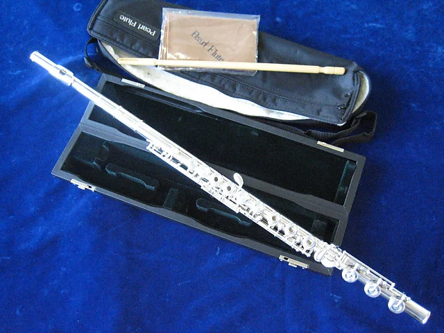 Mint Demo Pearl PF765RBE Flute, Solid Silver Head, Body & Foot; with Case
