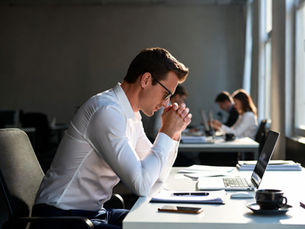 5 Trauma Symptoms High-Functioning Professionals Miss