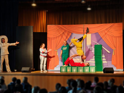 „Henrietta in Fructonia“ begeistert Grundschüler in Malchow