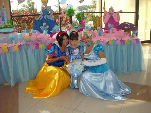 princesa blancanieves y cenicienta.jpg
